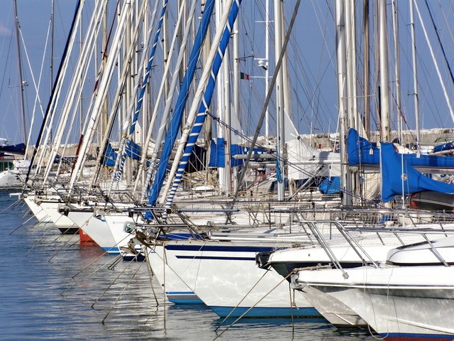 Blue2 FB2 FB3 - White Wake Sailing